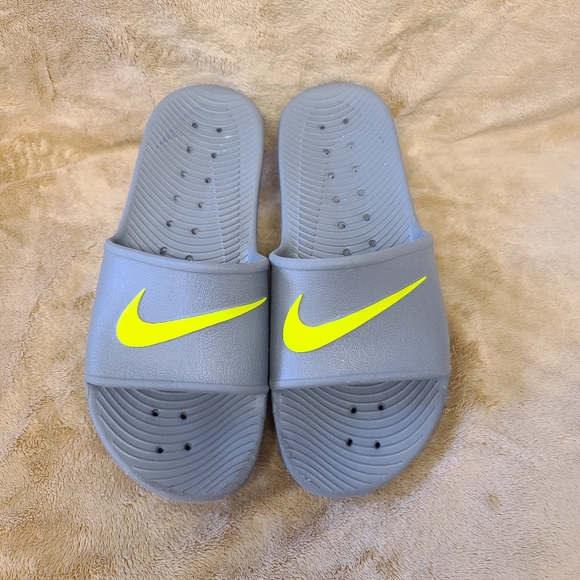 lime green nike sandals